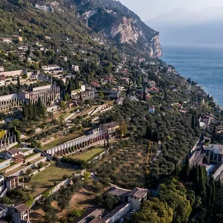 Limonaia *